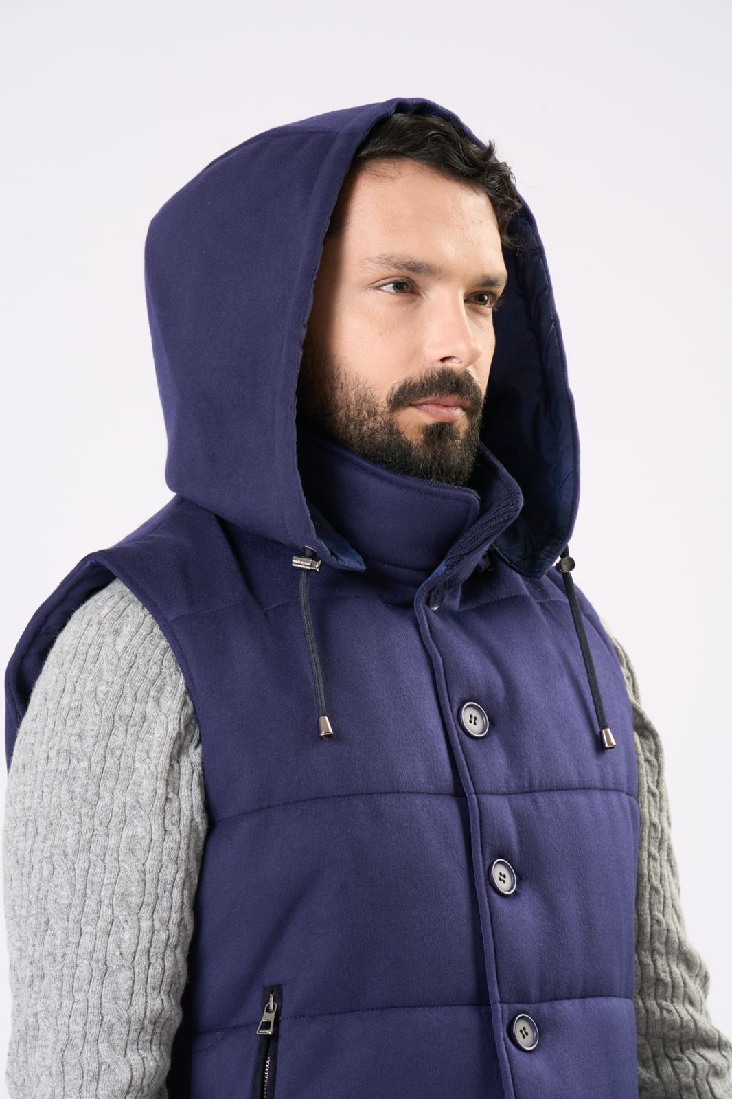 Cashmere Vest in Navy