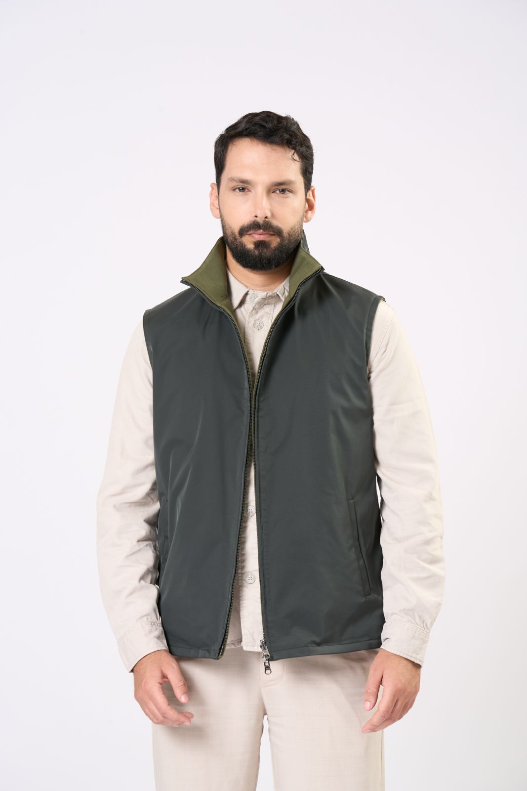Waterproof reversible vest - In Green & Olive