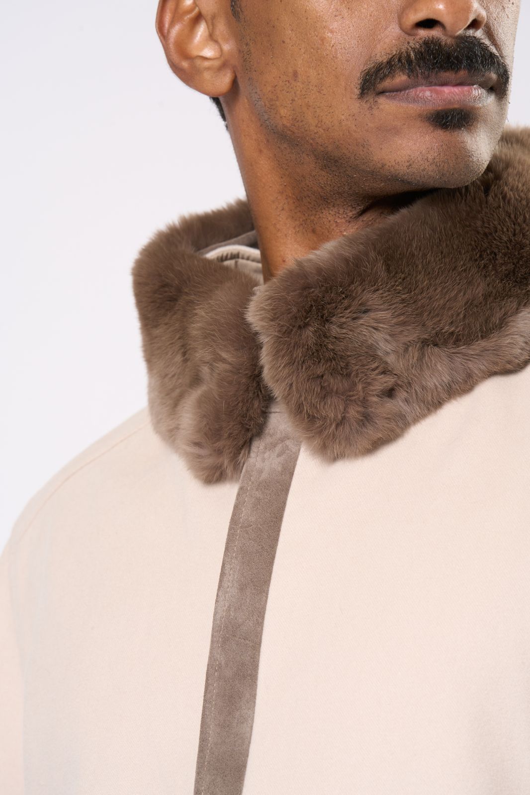 Reversable Jacket in Beige - Light Fur
