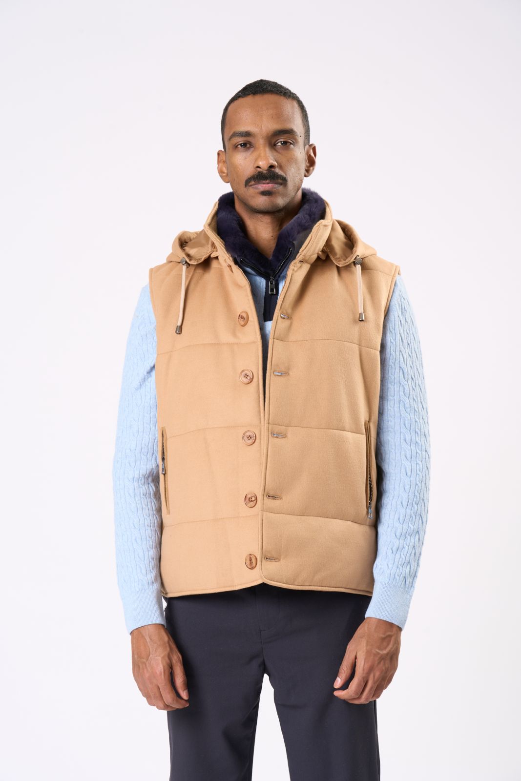 Cashmere Vest in Camel