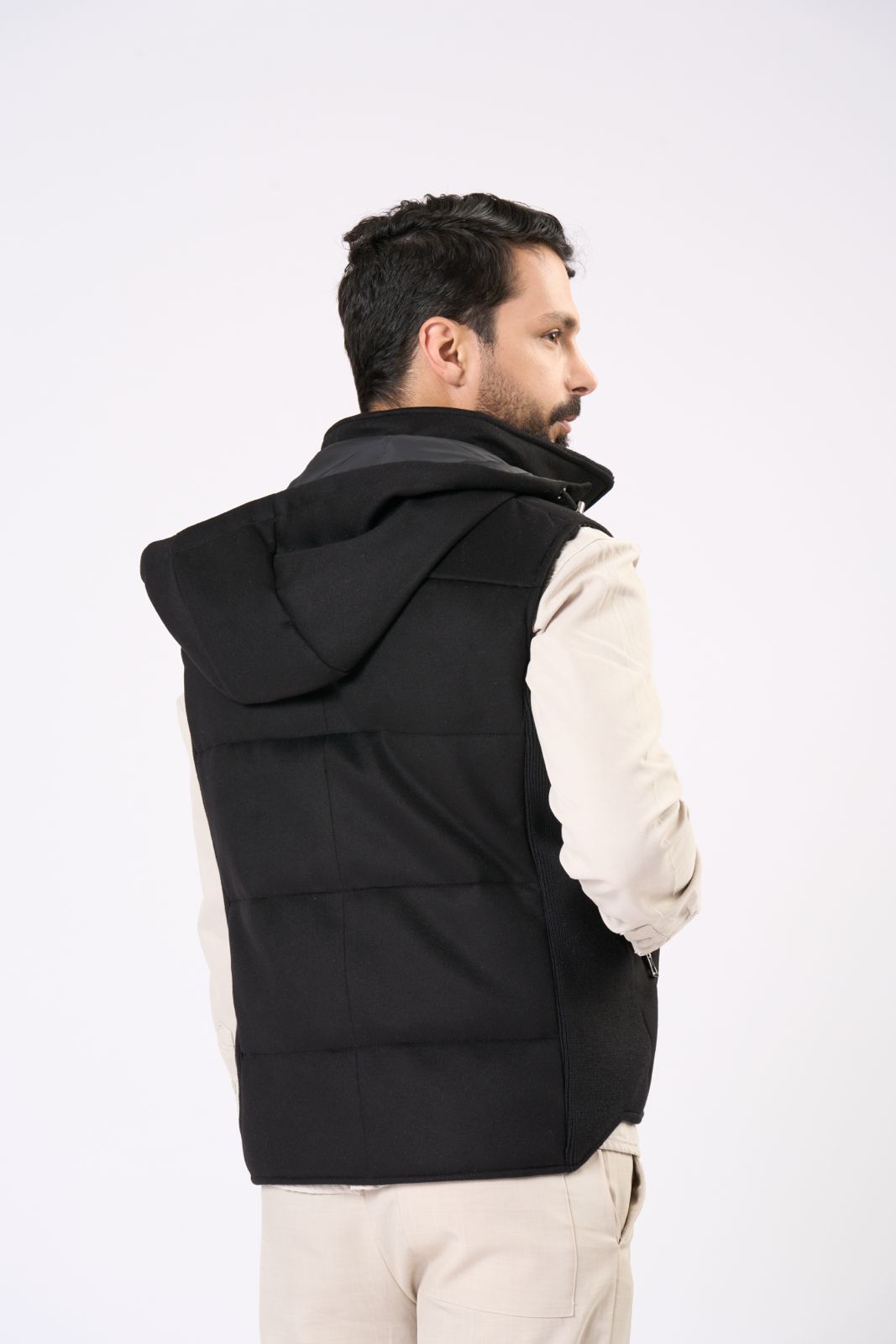 Cashmere Vest in Black